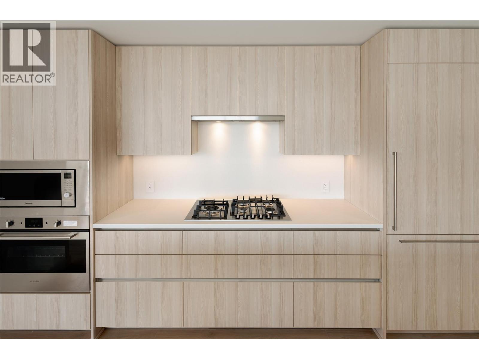 #707 238 LEON AVENUE - 25