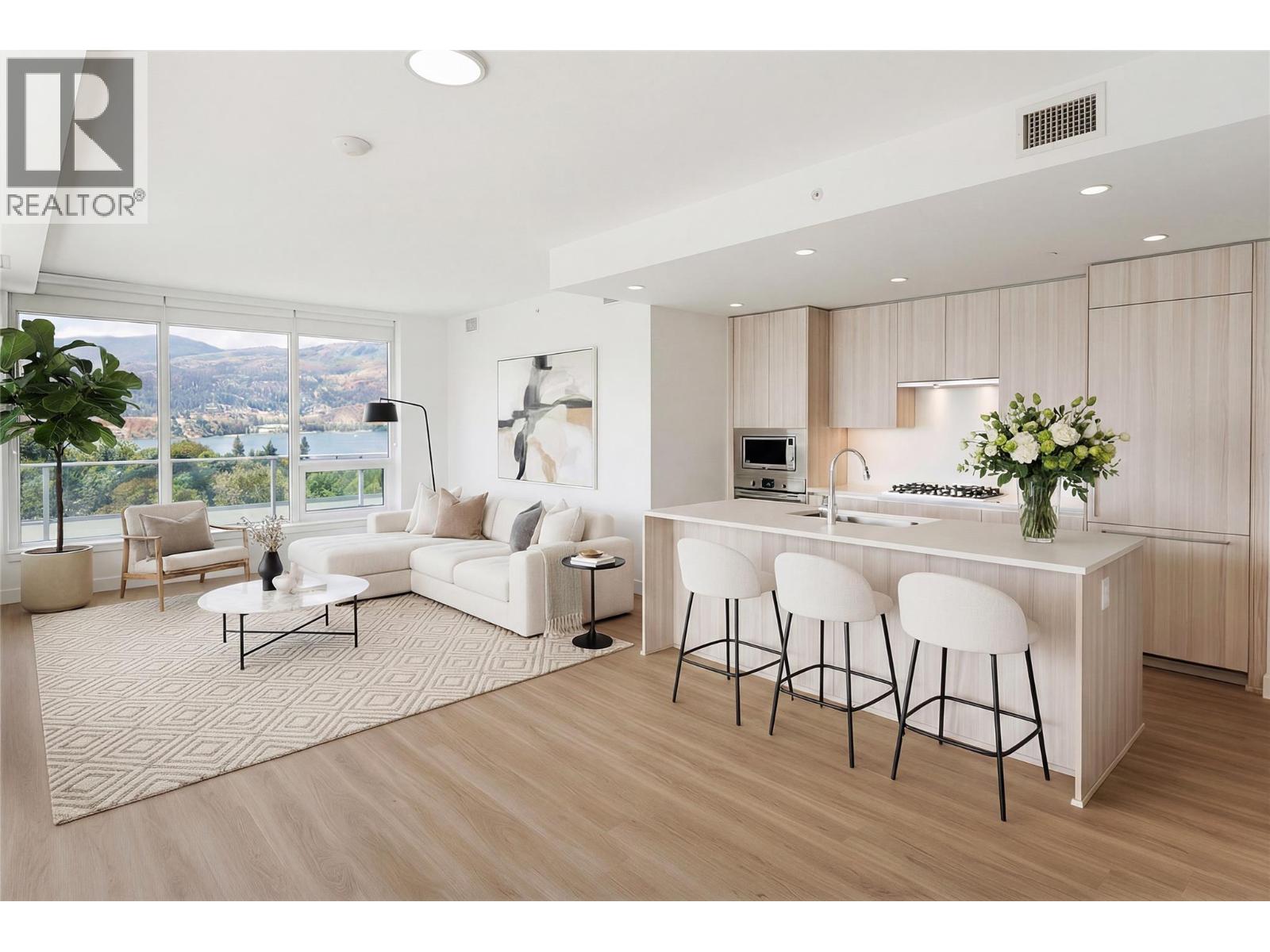 #707 238 LEON AVENUE - 28