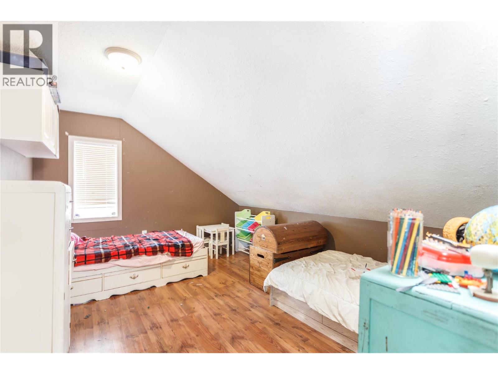  2037 Shuswap Avenue, Lumby