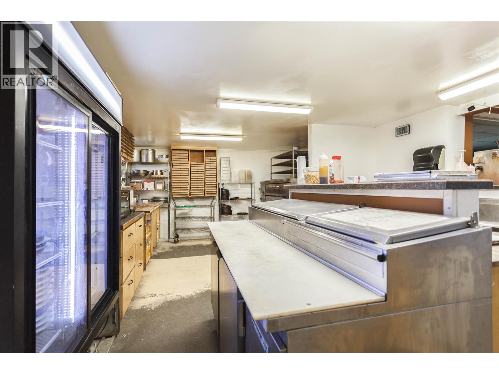  2037 Shuswap Avenue, Lumby