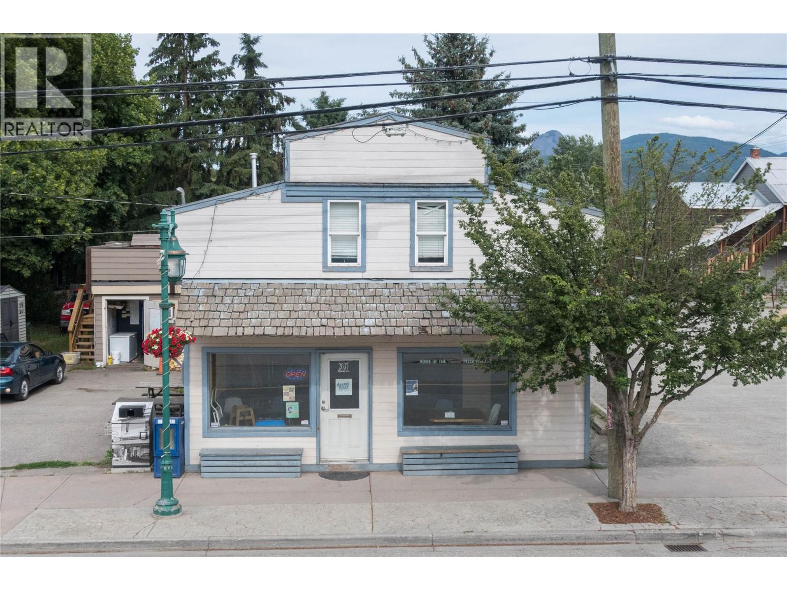  2037 Shuswap Avenue, Lumby