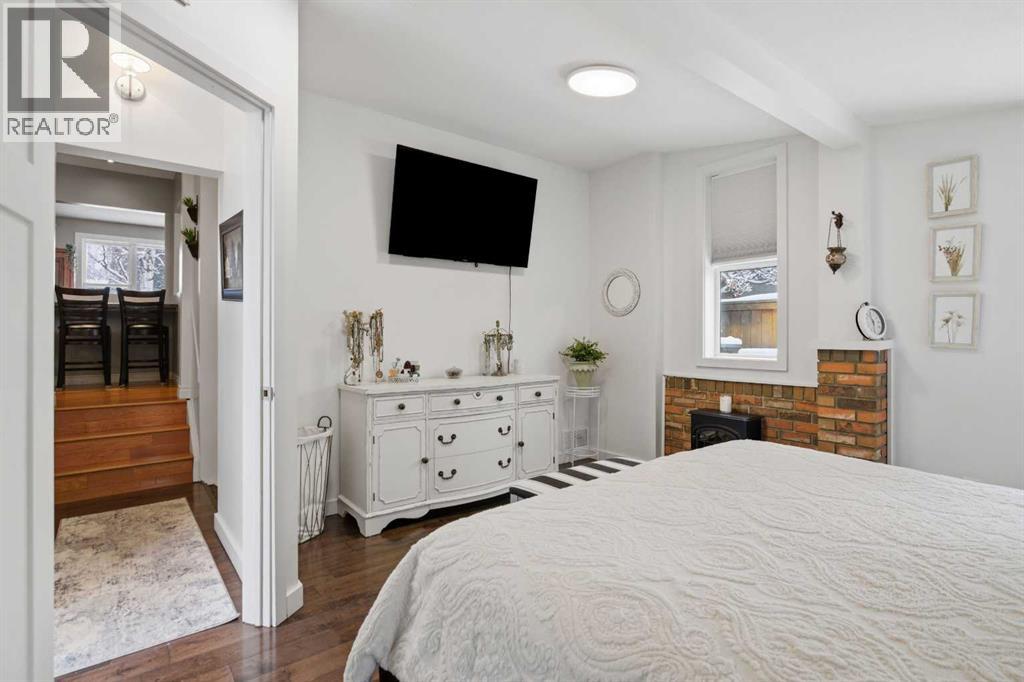 527 Athlone Road SE, Calgary, Alberta