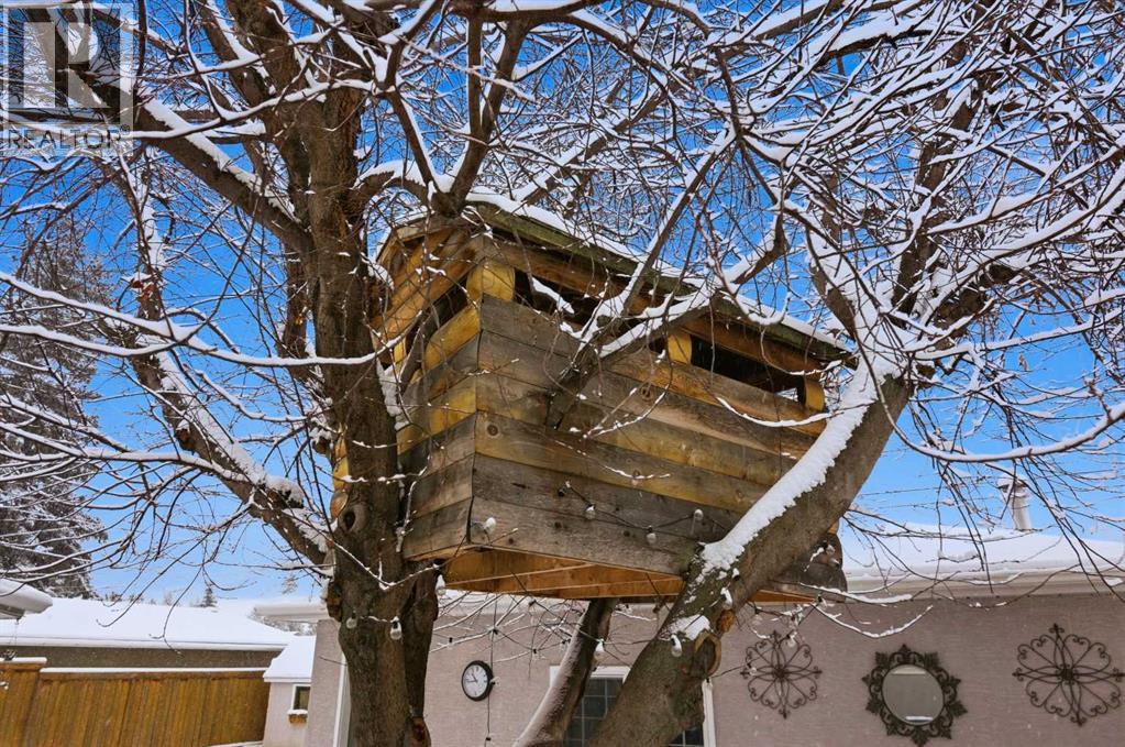 Single Family House Bungalow for Sale in  Athlone Road SE Acadia Calgary 