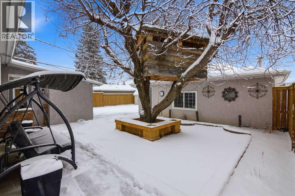 Single Family House Bungalow for Sale in  Athlone Road SE Acadia Calgary 