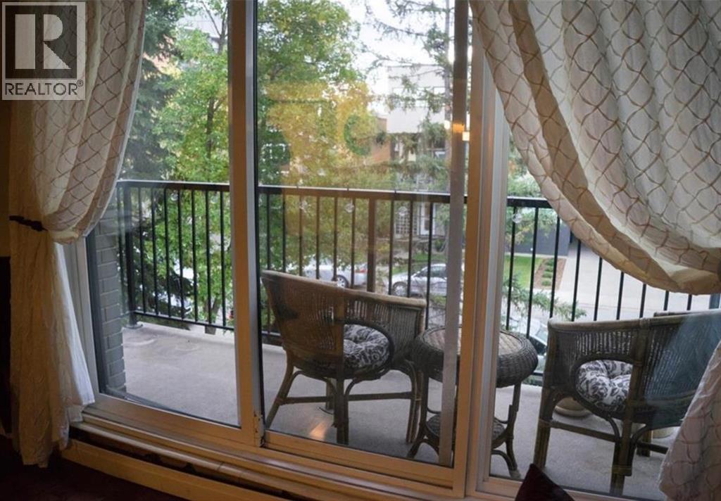 Single Family House for Sale in    Street SW Lower Mount Royal Calgary 