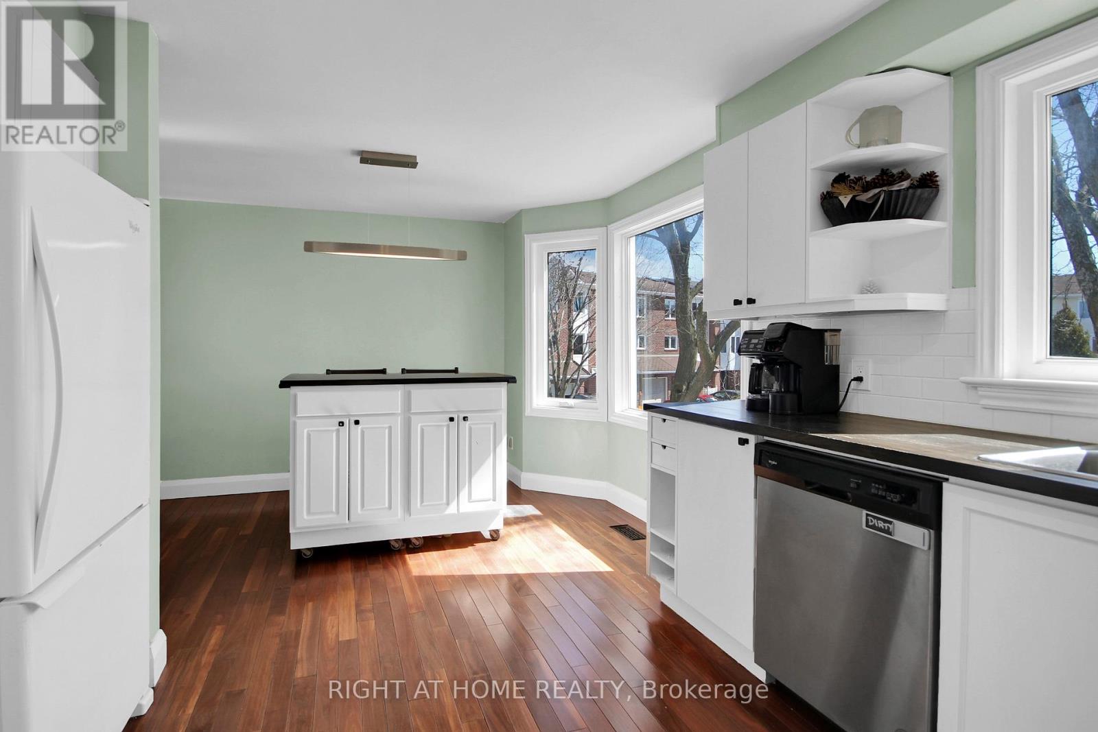 34 KENMARE PLACE - 21