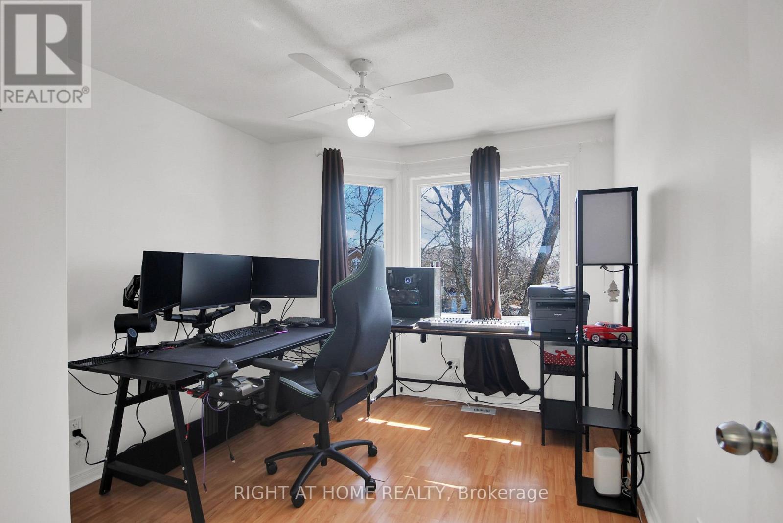 34 KENMARE PLACE - 31
