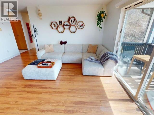 #401 5700 WILLOW AVE - 5