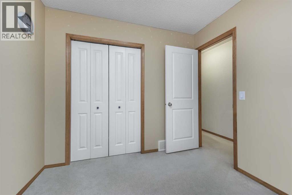 Single Family House for Sale in  Tuscany Springs Hill NW Tuscany Calgary 