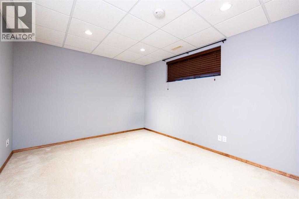 Single Family House for Sale in  Tuscany Springs Hill NW Tuscany Calgary 