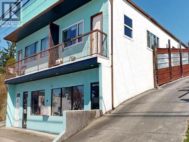 4566 MARINE AVE