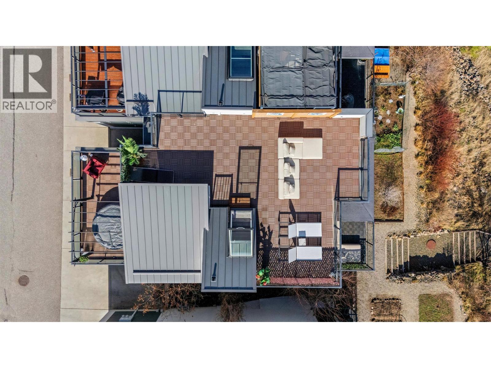 #16 1818 PEAK POINT COURT - Image 2