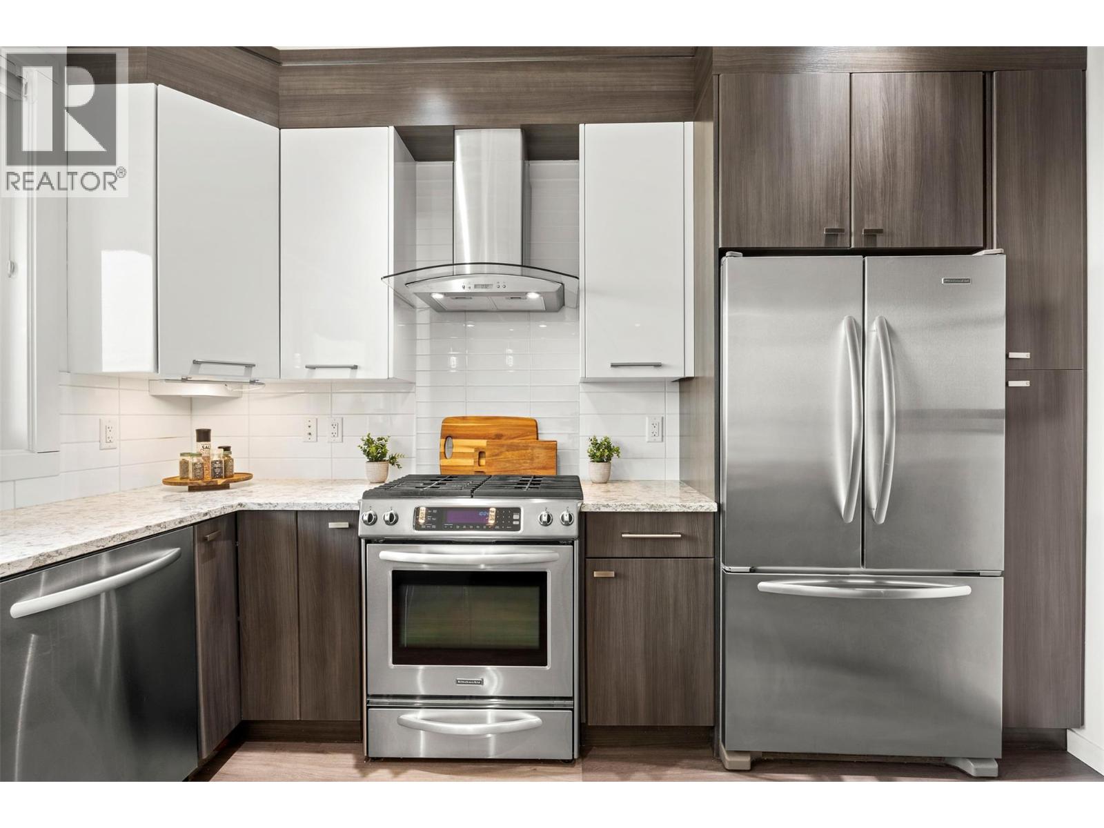 #16 1818 PEAK POINT COURT - 10