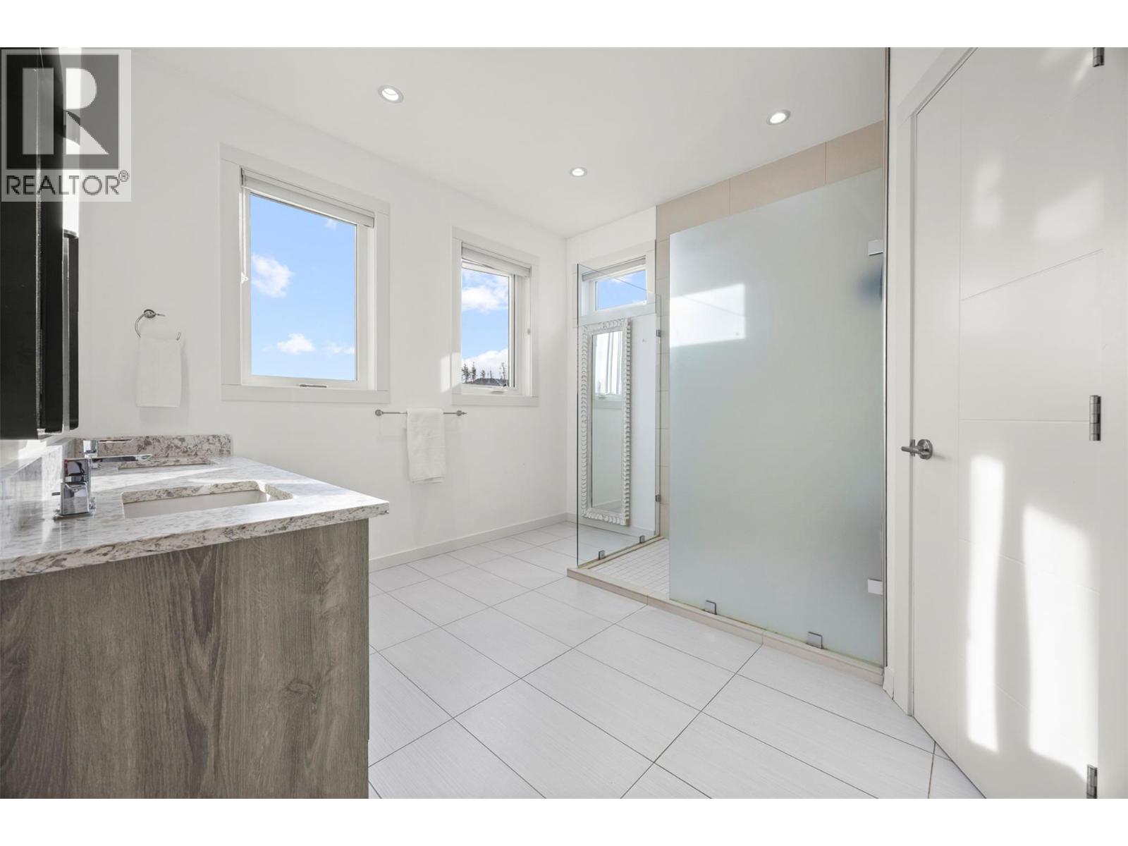 #16 1818 PEAK POINT COURT - 19