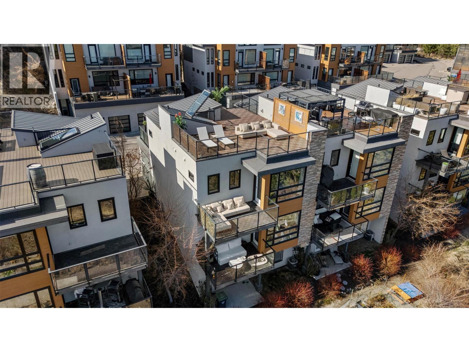 #16 1818 PEAK POINT COURT - 32