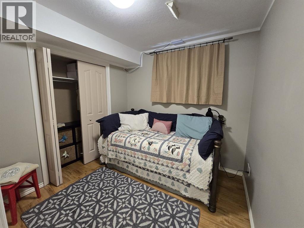 Single Family House Bungalow for Sale in  Hidden Vale Close NW Hidden Valley Calgary 