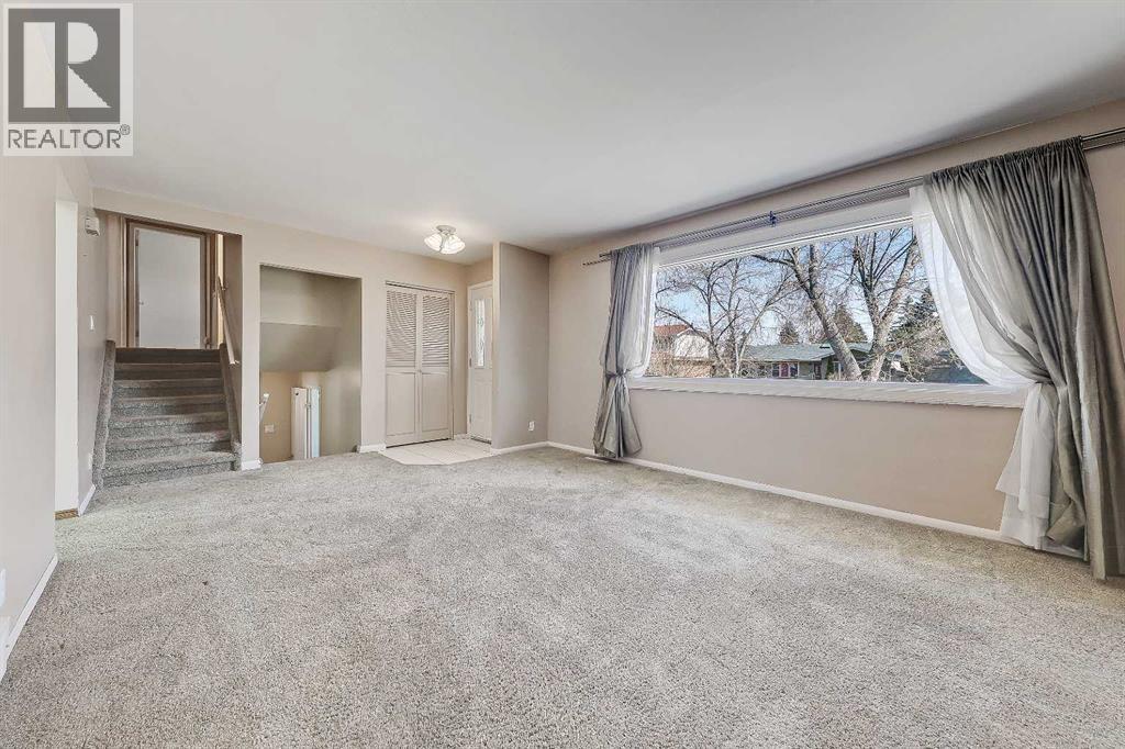 Single Family House 4 Level for Sale in  West Glen Crescent SW Westgate Calgary 