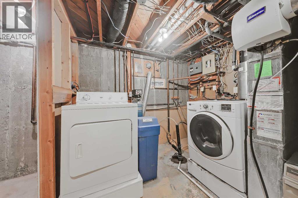 Single Family House 4 Level for Sale in  West Glen Crescent SW Westgate Calgary 