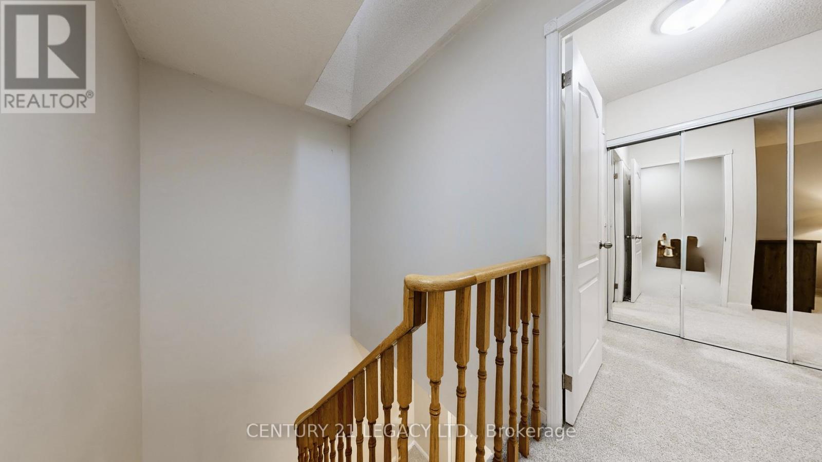 #419 1400 THE ESPLANADE NORTH W - 33