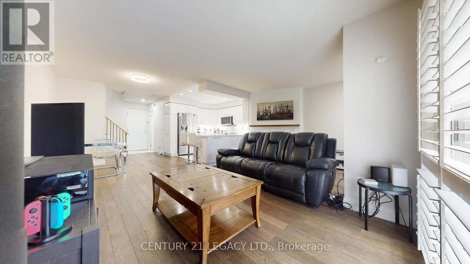 #419 1400 THE ESPLANADE NORTH W - 8