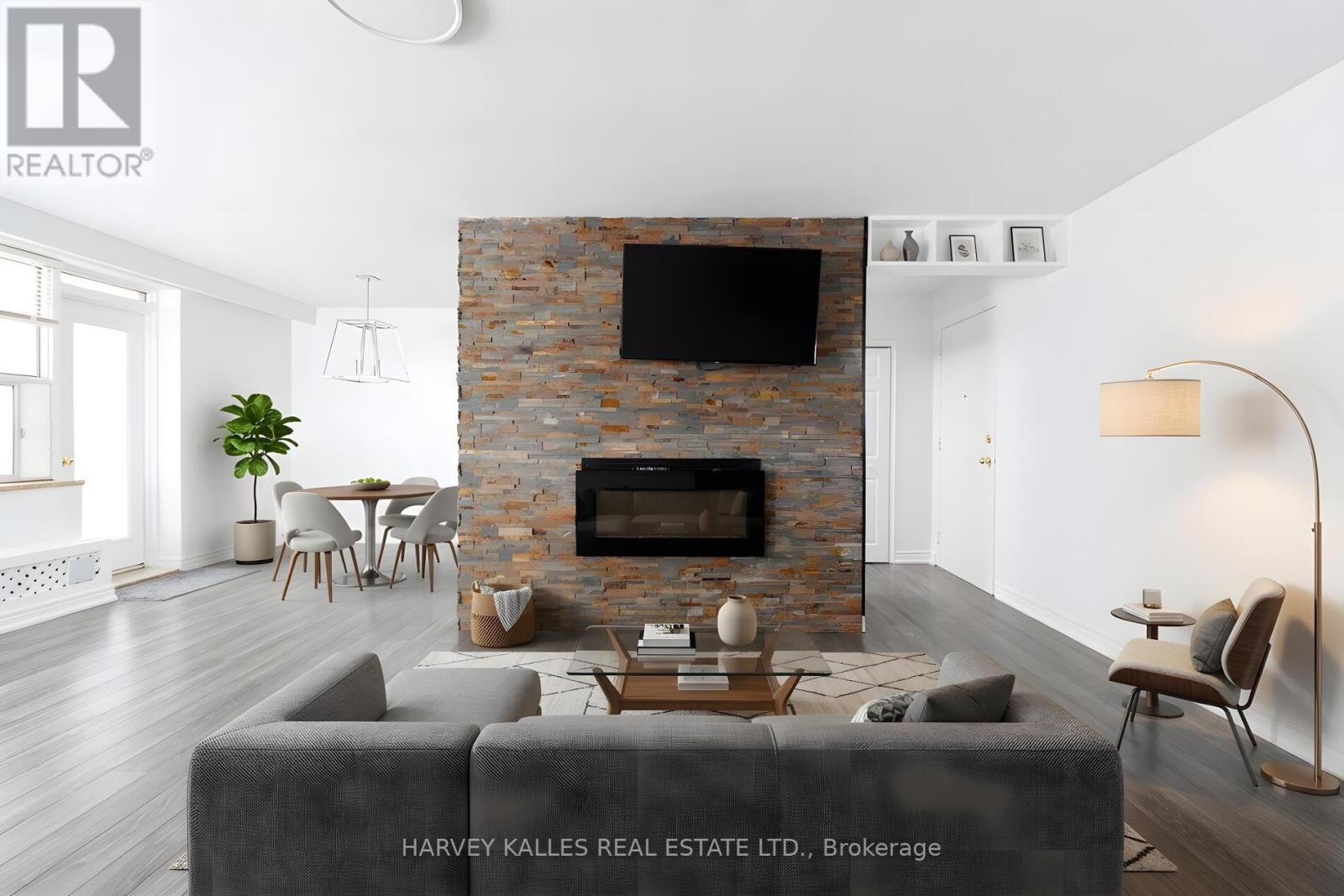 304 - 50 GULLIVER ROAD