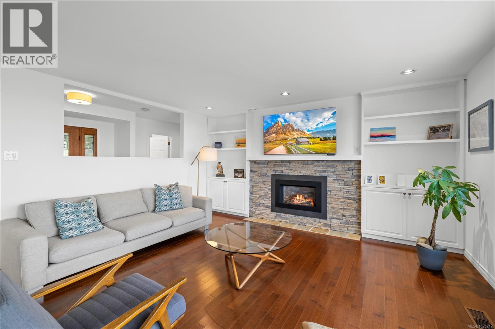 7158 DICKINSON RD - 9