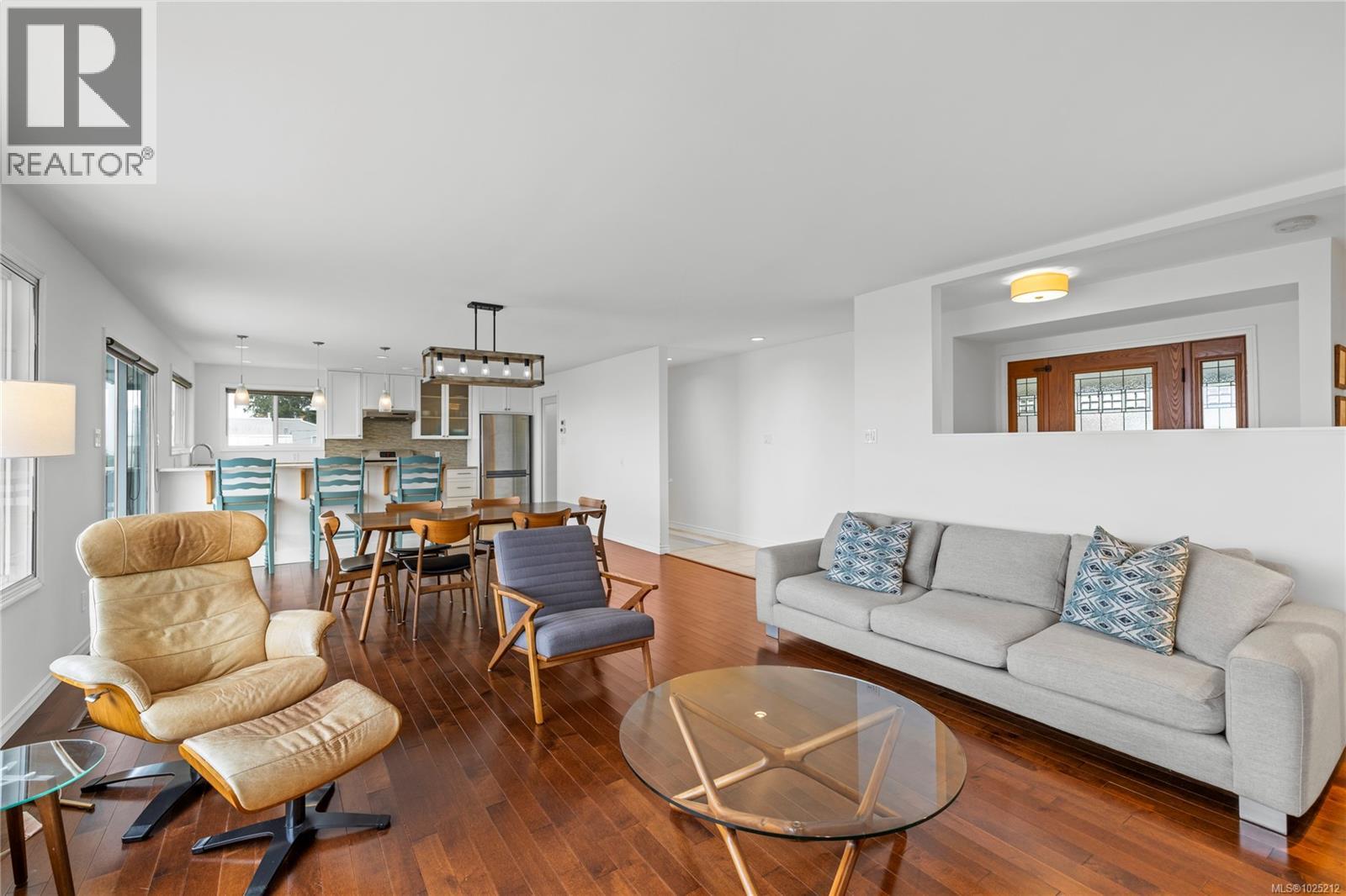 7158 DICKINSON RD - 10