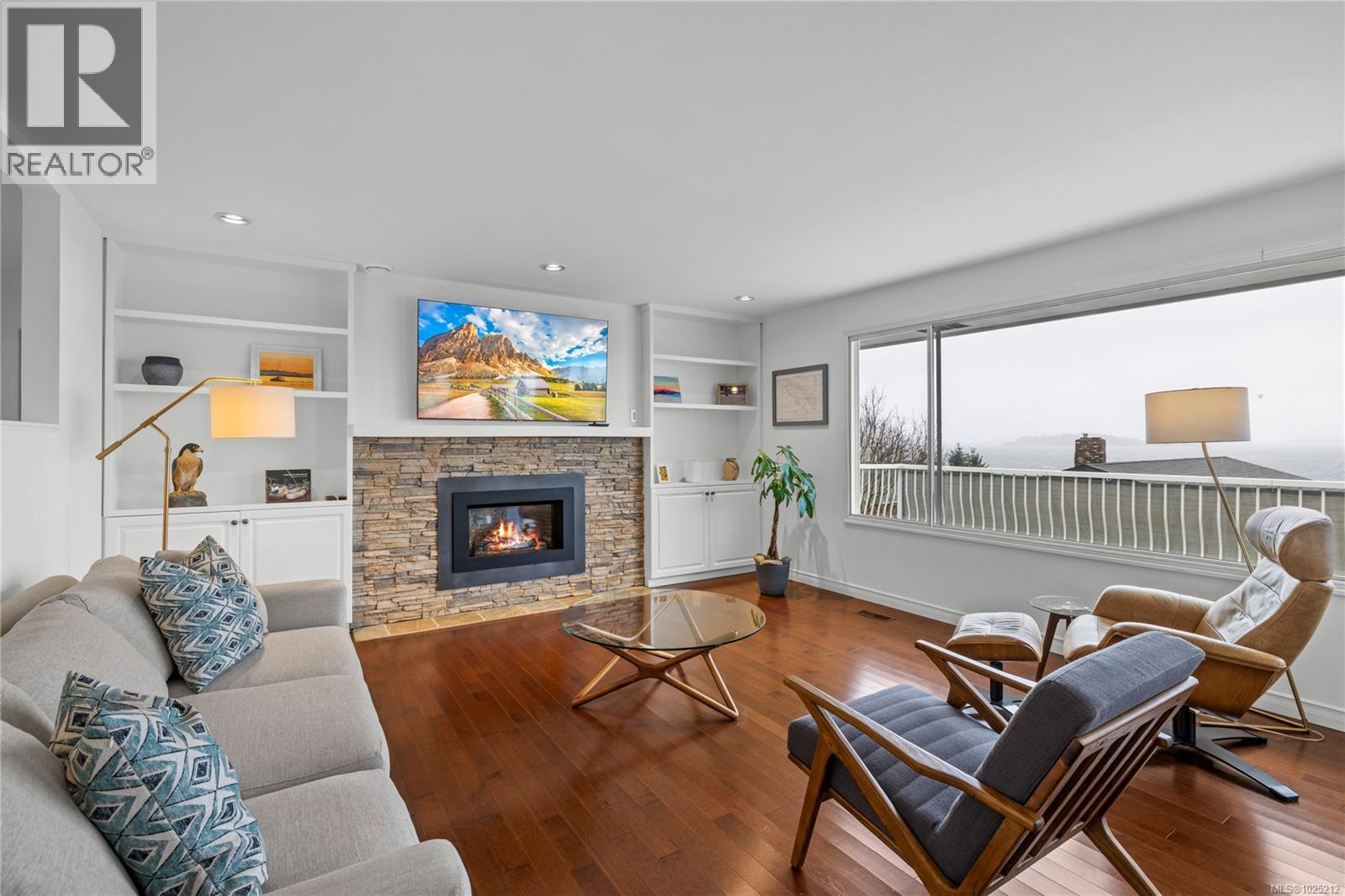 7158 DICKINSON RD - 7