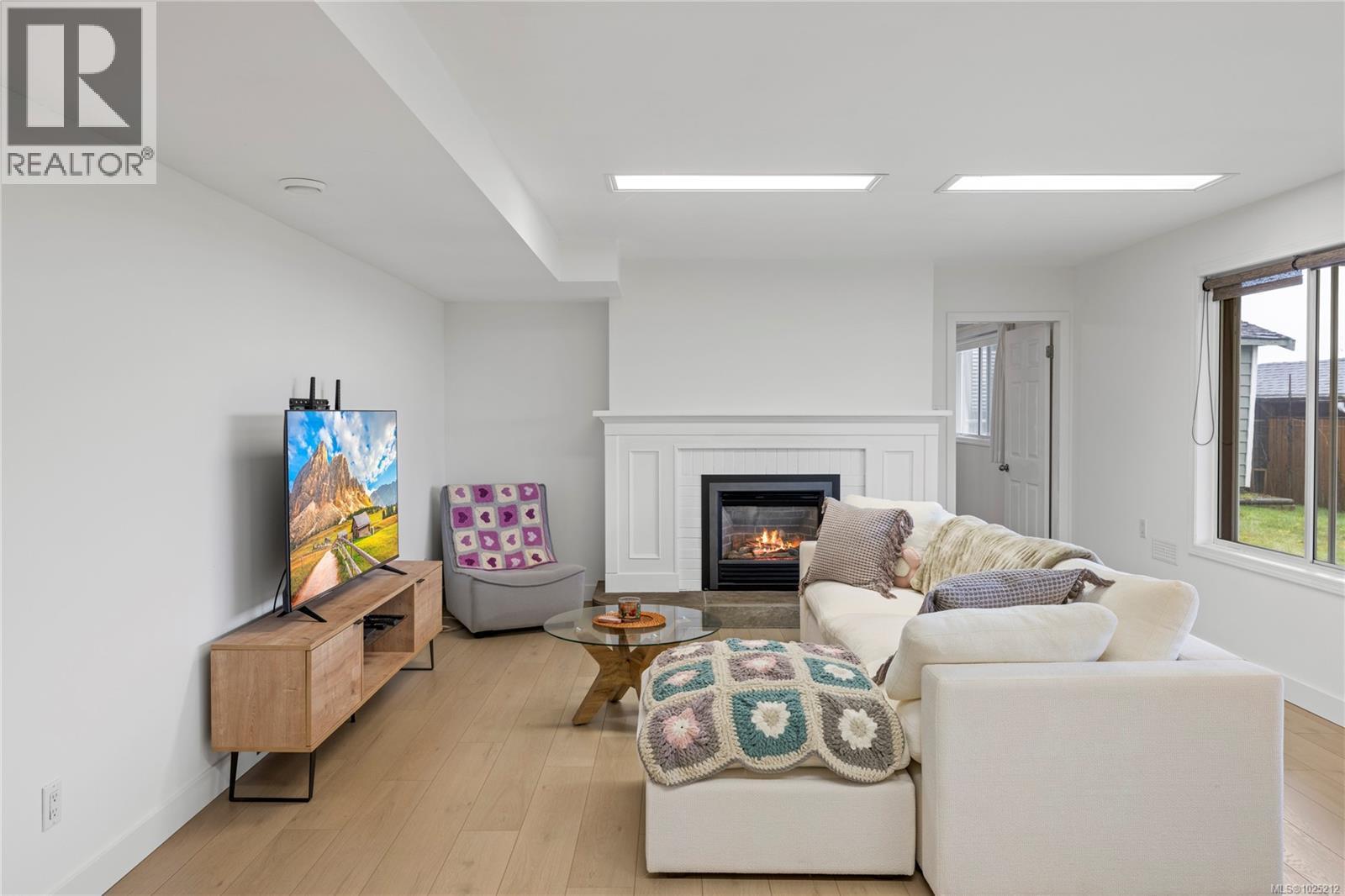 7158 DICKINSON RD - 31