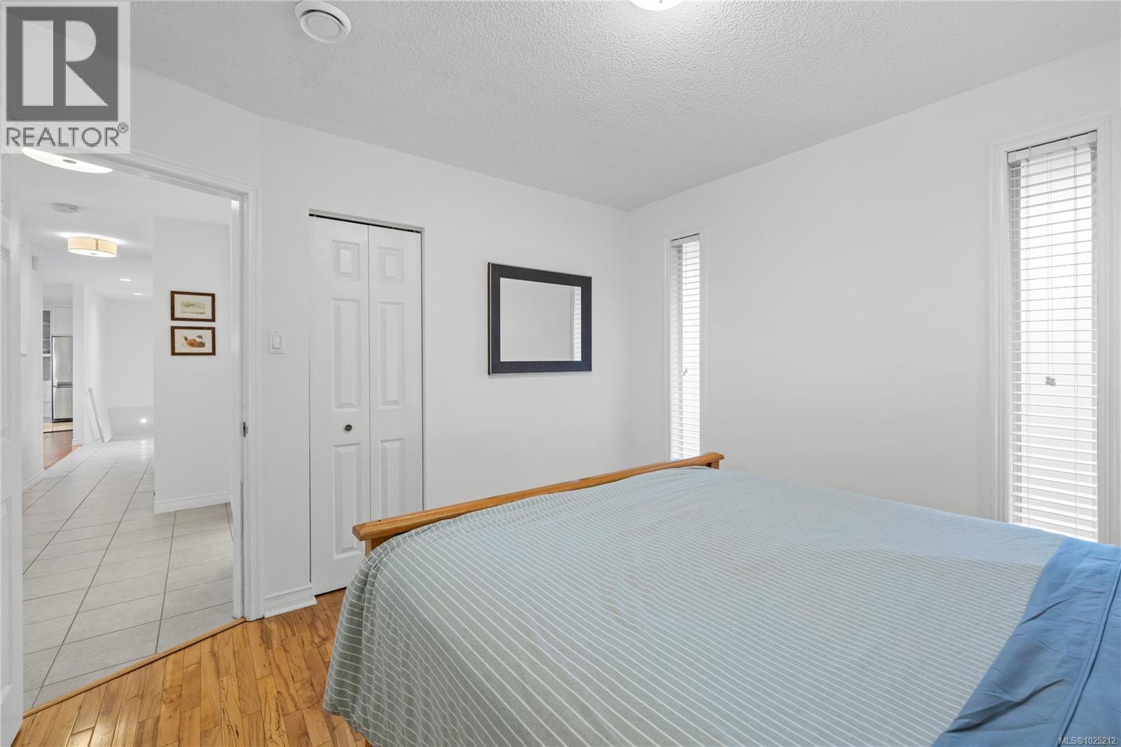 7158 DICKINSON RD - 28