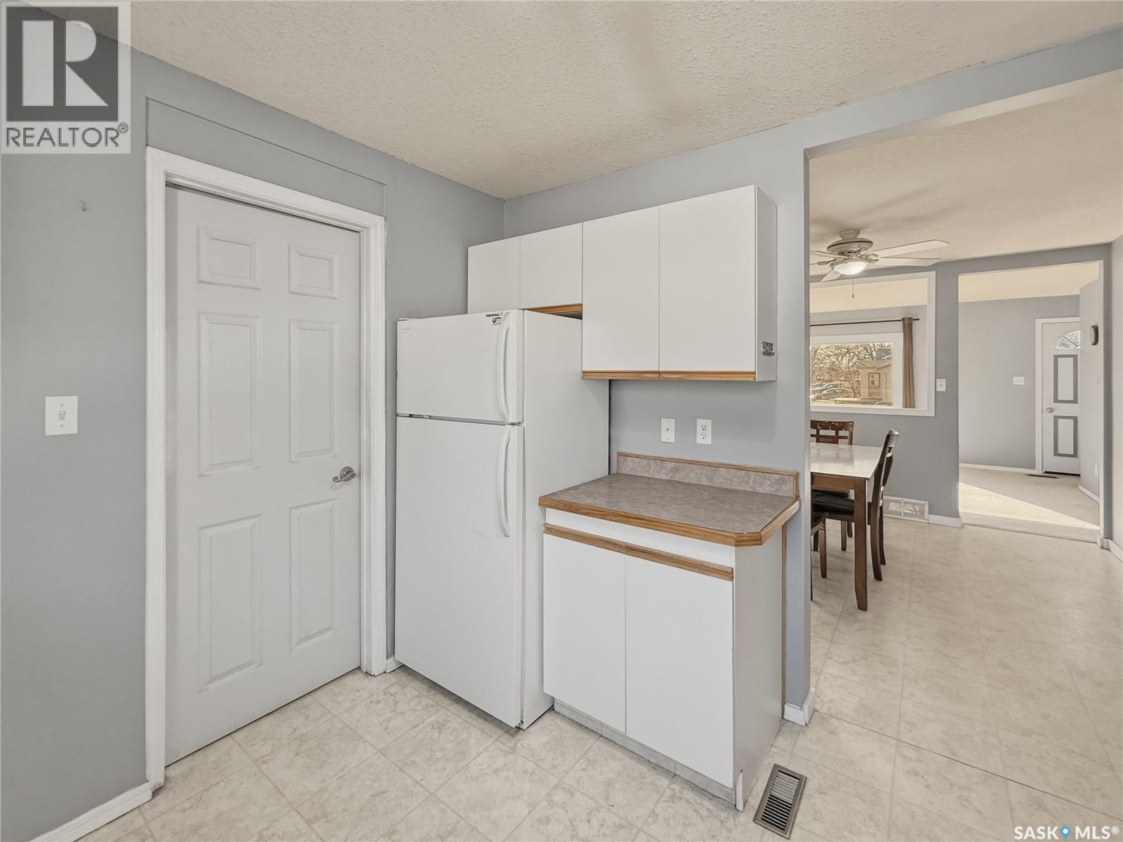 619 4TH AVENUE NW - 10