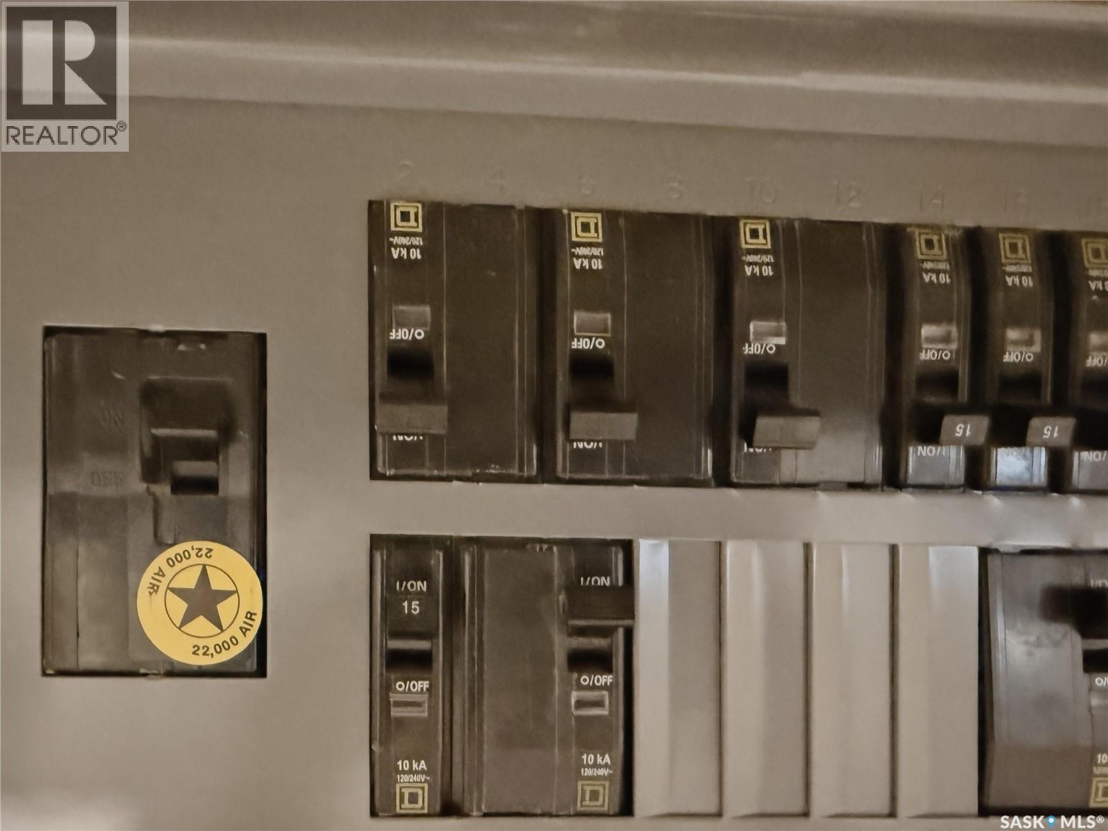 619 4TH AVENUE NW - 24