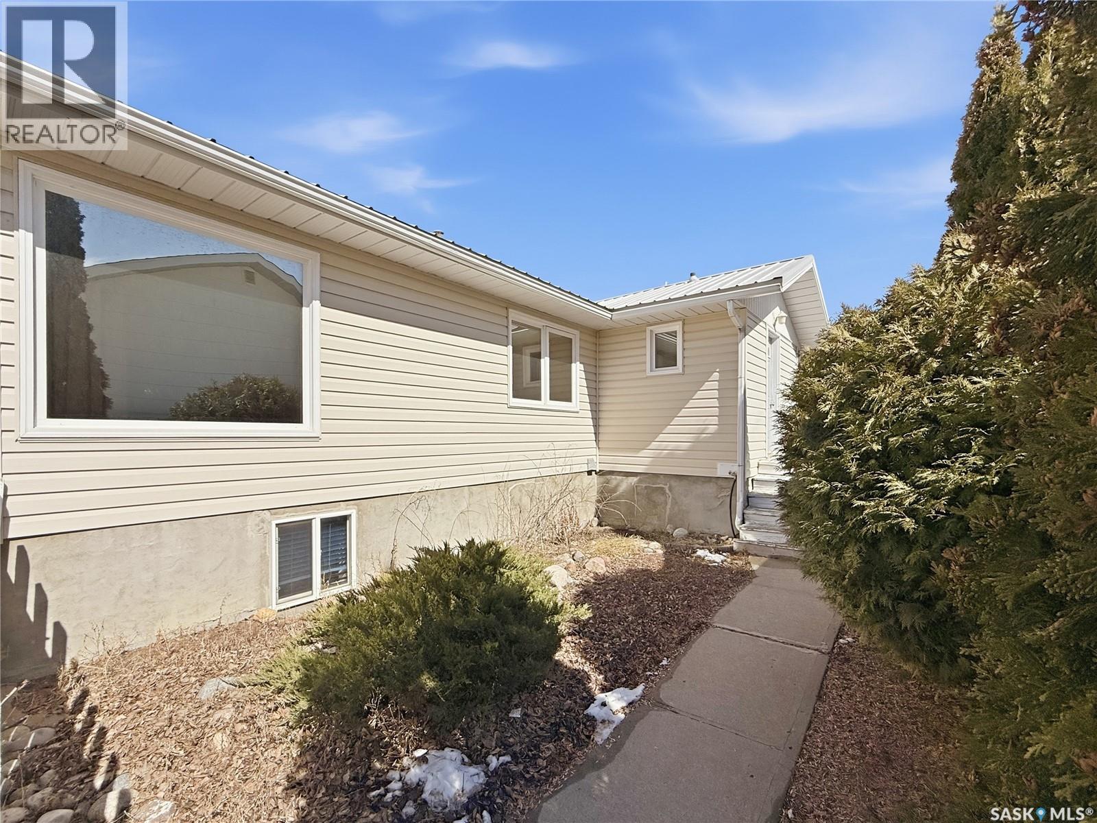 619 4TH AVENUE NW - 25