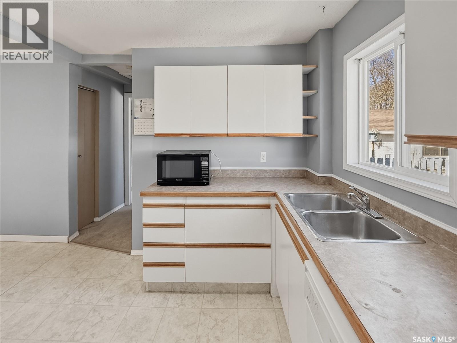 619 4TH AVENUE NW - 9