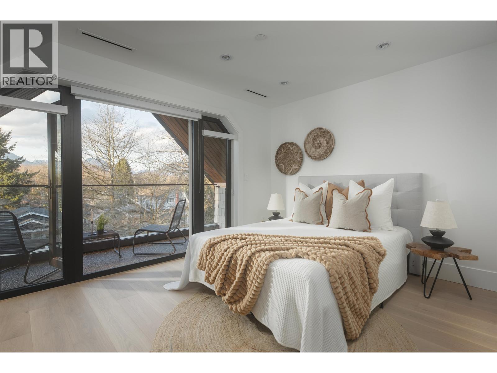 1 2684 OXFORD STREET, Vancouver