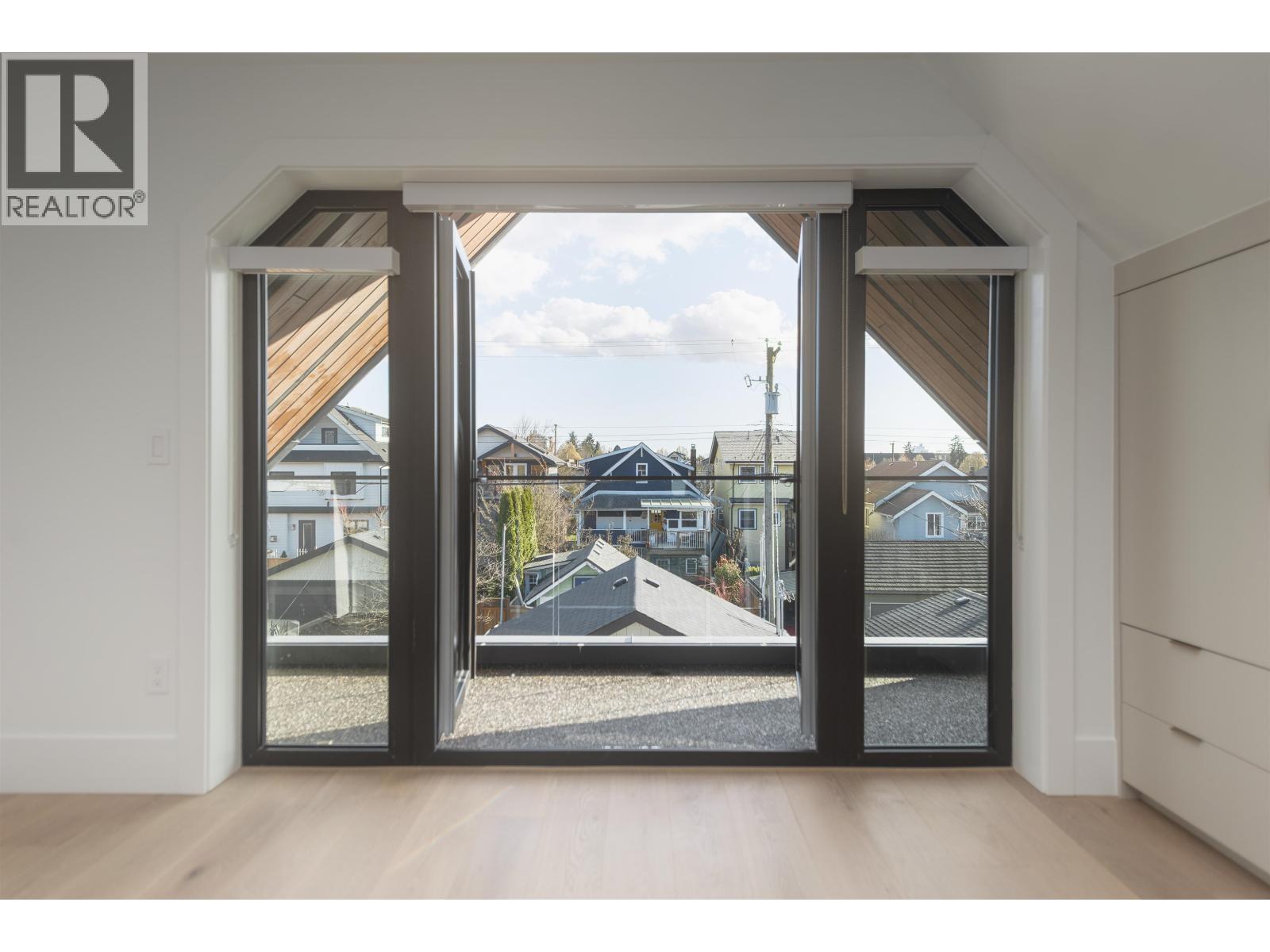 2 2684 OXFORD STREET, Vancouver