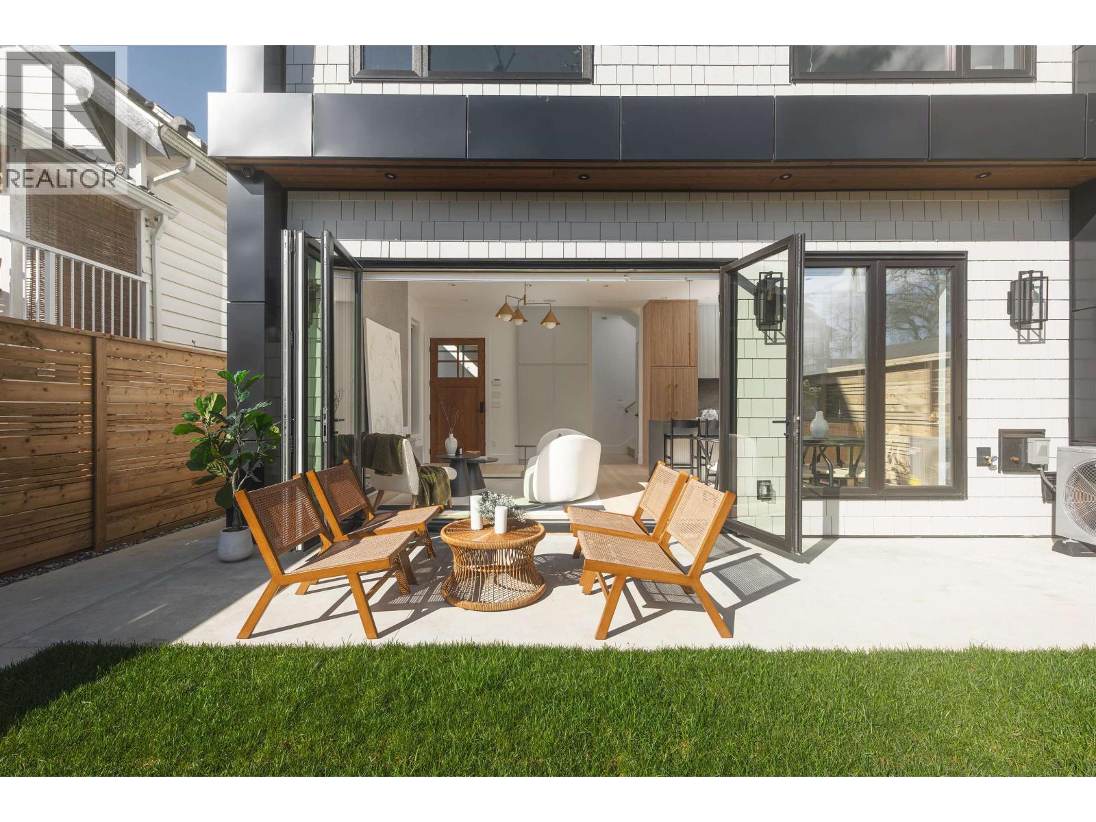 2 2684 OXFORD STREET, Vancouver