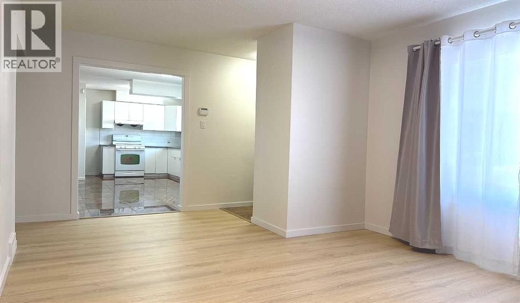 Single Family House Bungalow for Sale in   Avenue SE Southview Calgary 