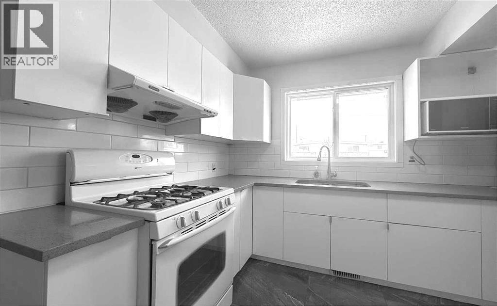 Single Family House Bungalow for Sale in   Avenue SE Southview Calgary 