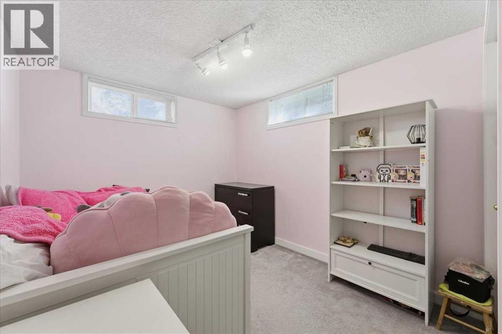 Single Family House Bungalow for Sale in  Waterloo Drive SW Wildwood Calgary 