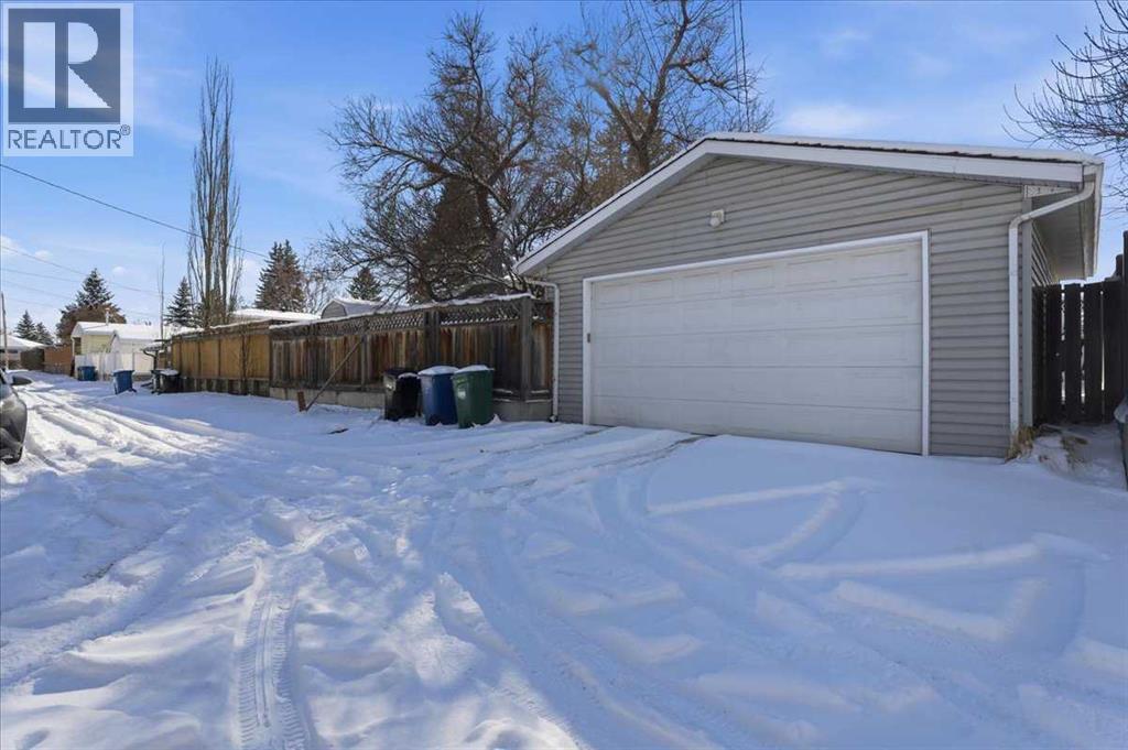 Single Family House Bungalow for Sale in  Waterloo Drive SW Wildwood Calgary 