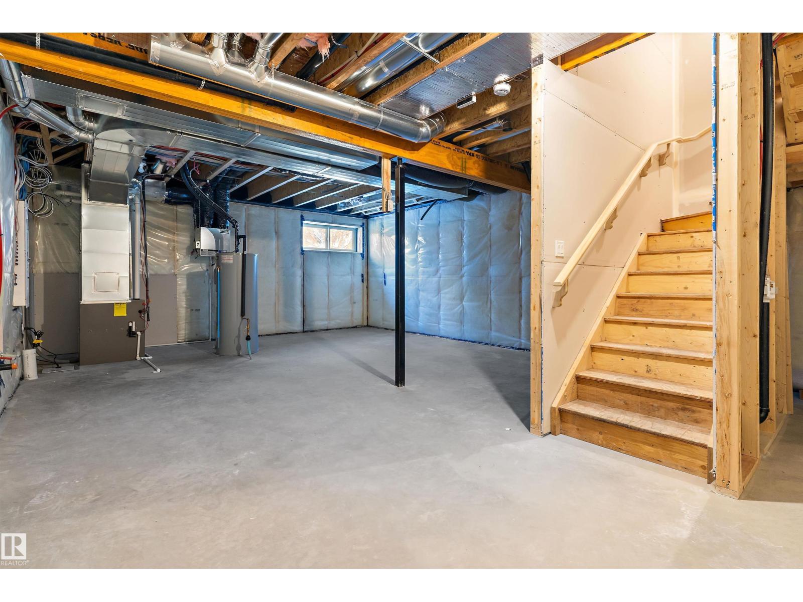 8520 183 AV NW, Edmonton