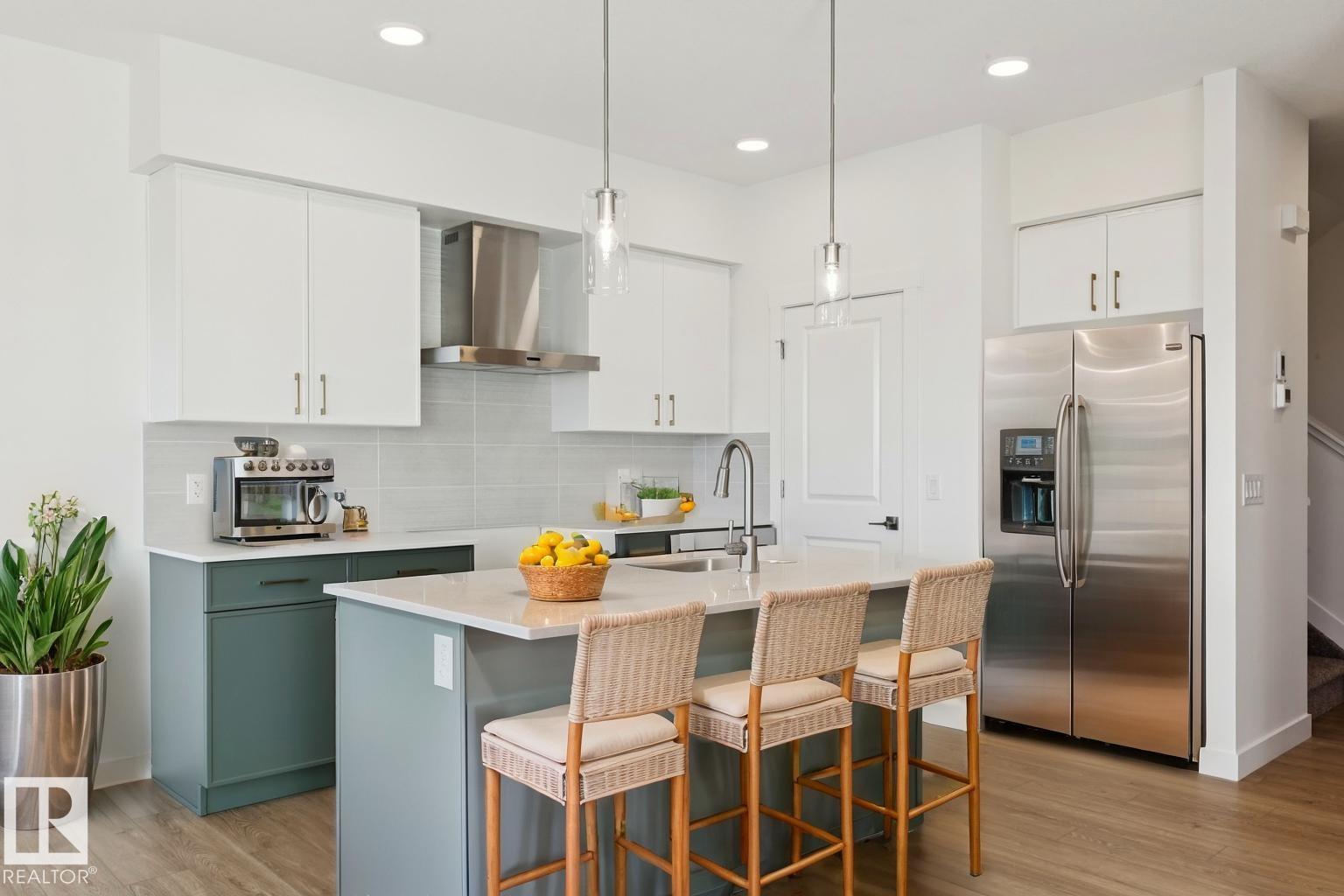 8520 183 AV NW, Edmonton