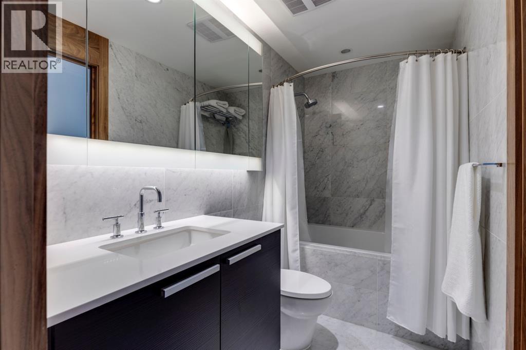 Single Family House for Sale in    Avenue SW Eau Claire Calgary 