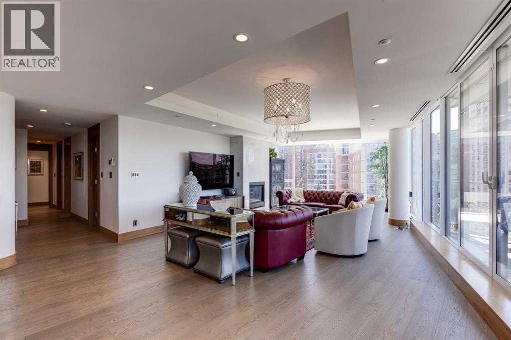 Single Family House for Sale in    Avenue SW Eau Claire Calgary 