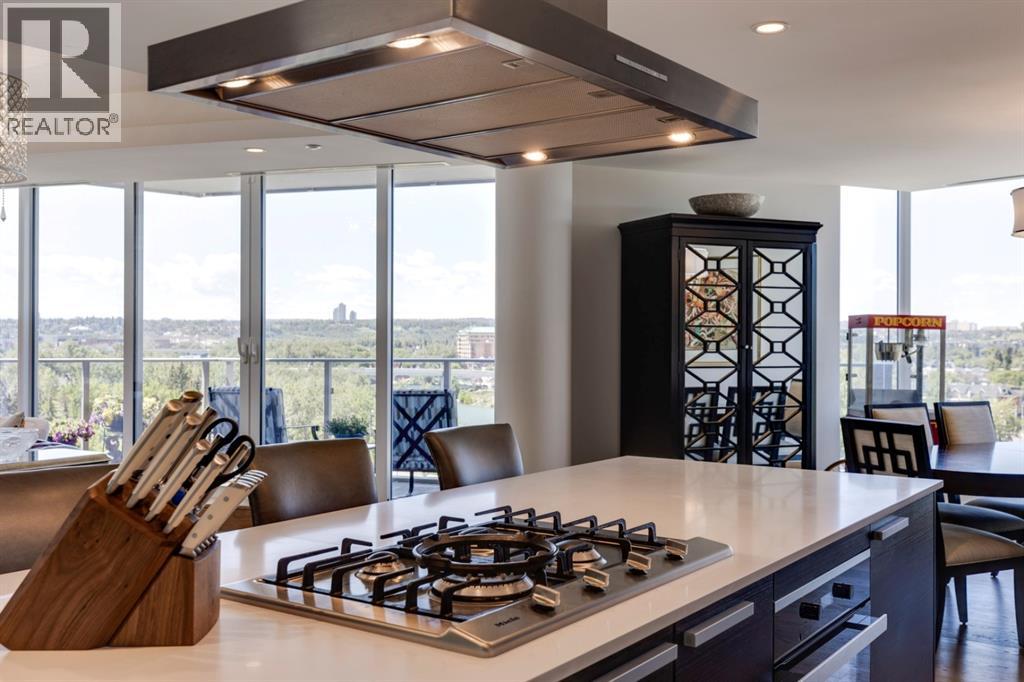 Single Family House for Sale in    Avenue SW Eau Claire Calgary 