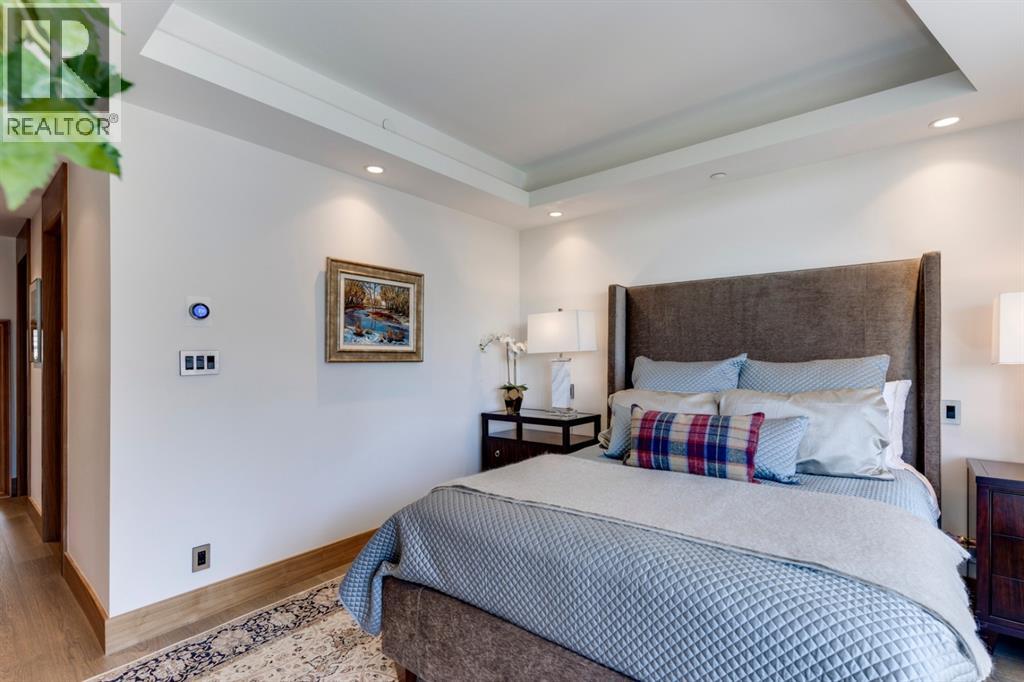 Single Family House for Sale in    Avenue SW Eau Claire Calgary 