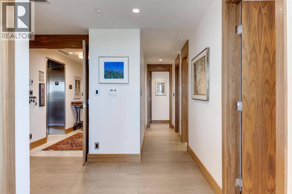 Single Family House for Sale in    Avenue SW Eau Claire Calgary 