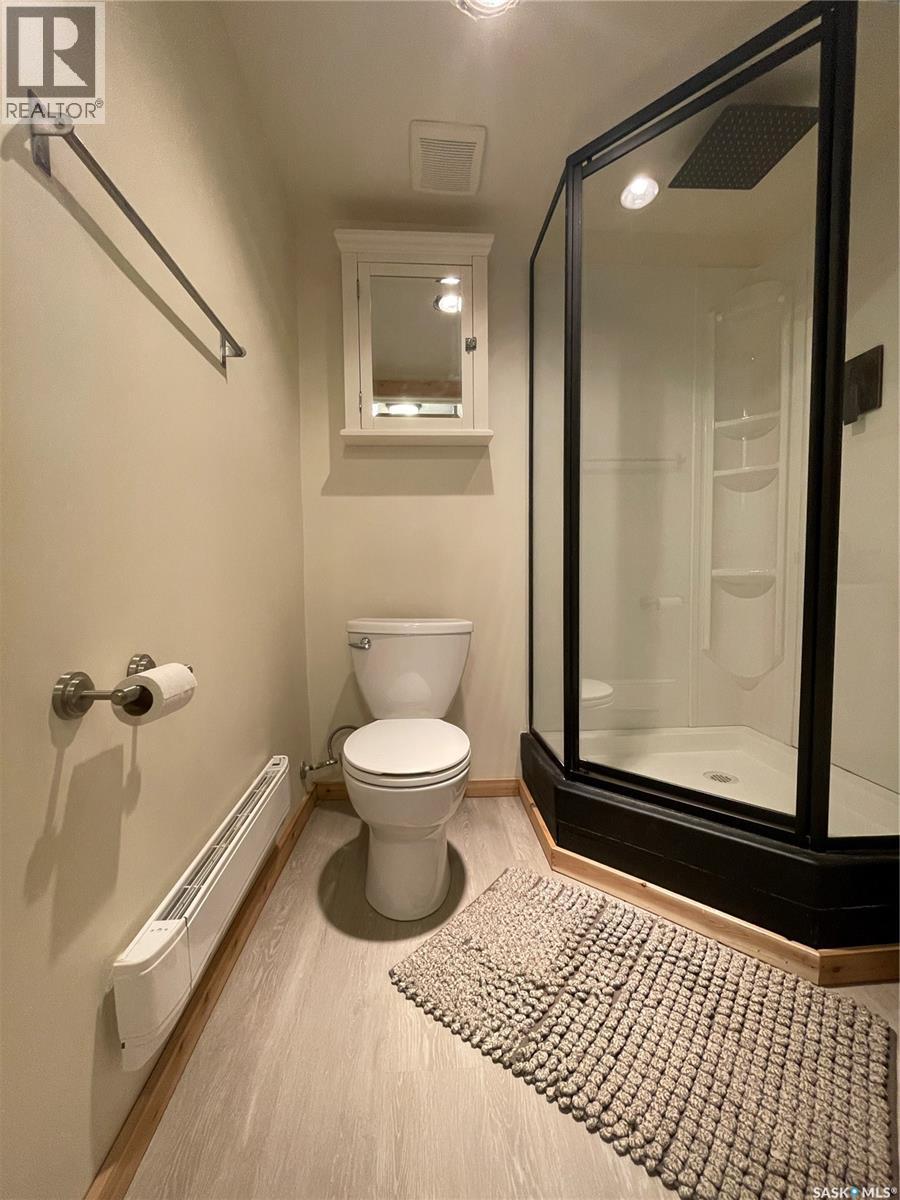 608 WHYTE STREET - 5