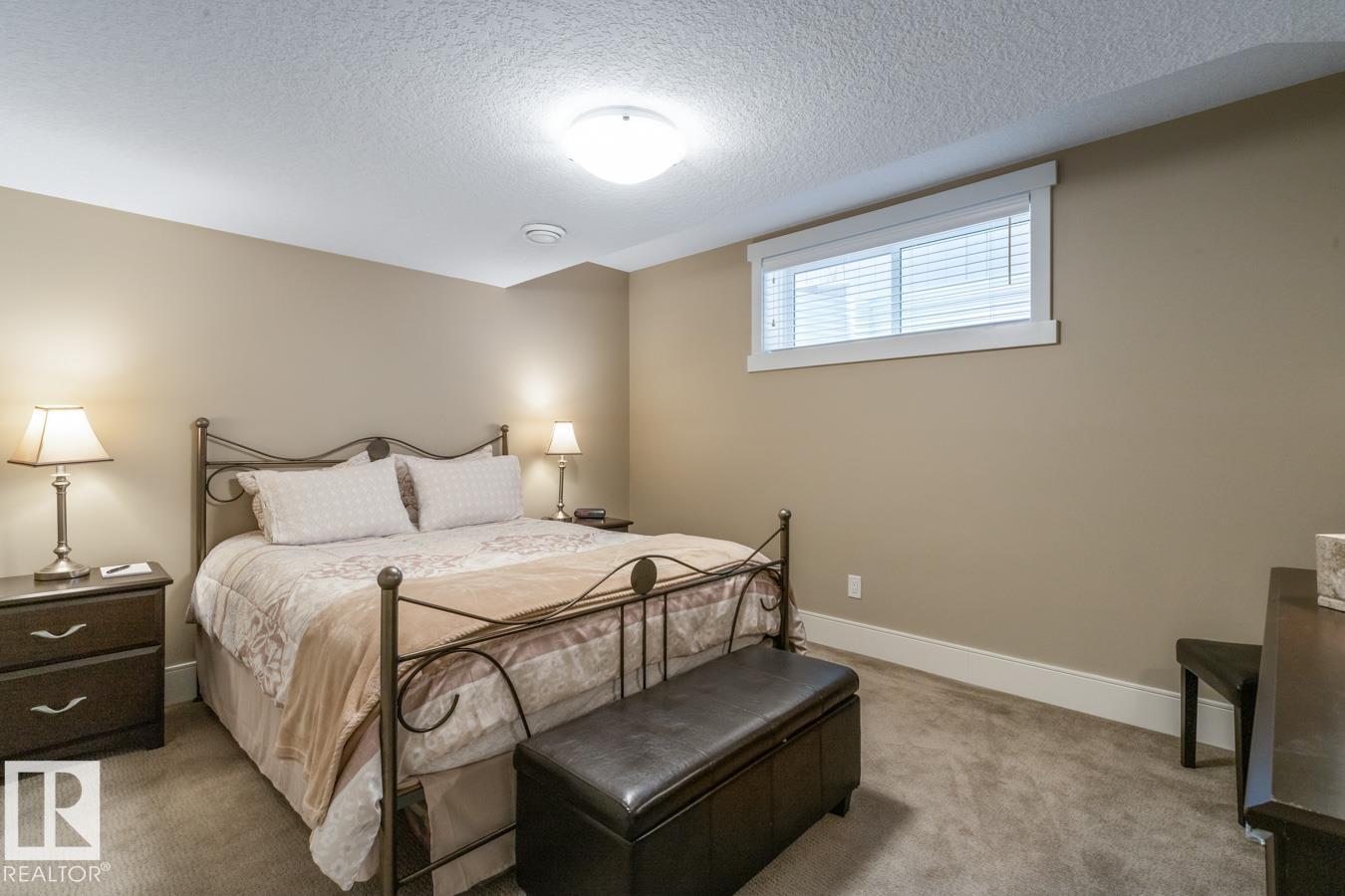 7432 COLONEL MEWBURN RD NW, Edmonton